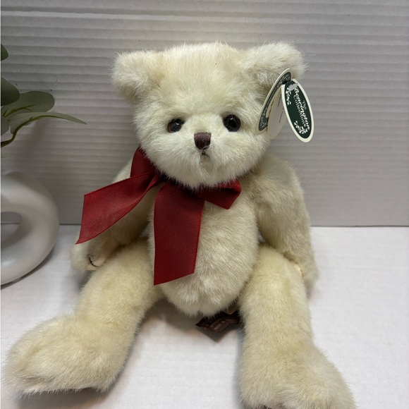 Bearington Other - Cream Teddy Bear with Red Bow